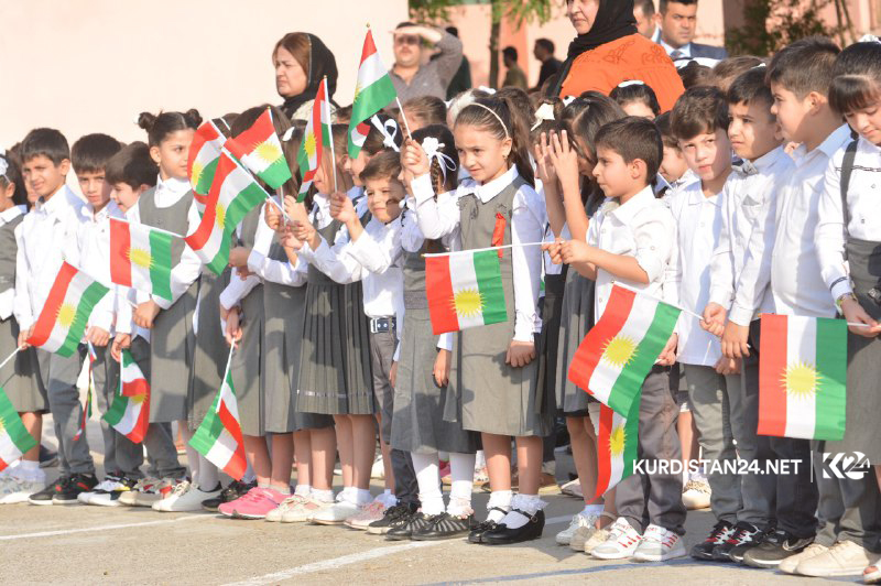 سەرۆکی حکوومەت زەنگی ساڵی نوێی خوێندنی لێدا
